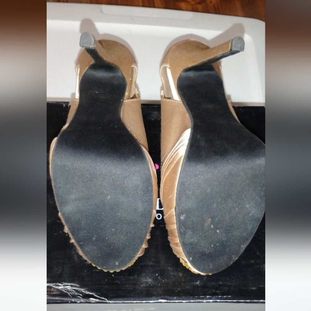 Just Fabulous Woman's High Heels Sz 7 - Picture 10 of 13